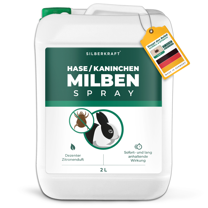 2 Liter Kanister Silberkraft Hase/Kaninchen Milben Spray zur Milbenabwehr bei Kaninchen und Kleintieren. Weißes Flaschendesign mit grünem Etikett, dezentem Zitronenduft und sofortiger sowie langanhaltender Wirkung. Eine Flasche mit Anhänger, der auf 'Made in Germany' und effektive Milbenbekämpfung hinweist.